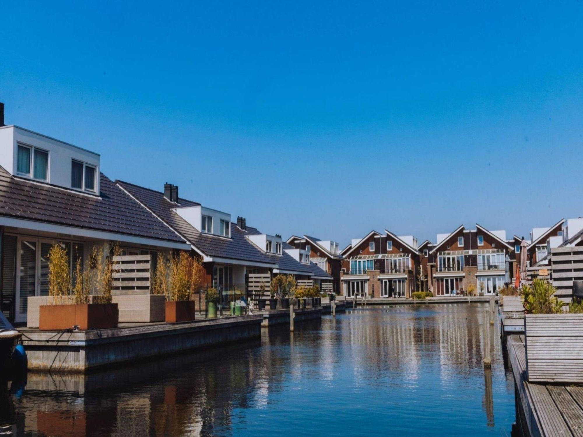 Modern Houseboat With Air Conditioning Located In Marina Uitgeest